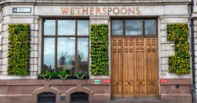 Wetherspoon punters could win £5,000 if they're served a 'golden straw' this summer