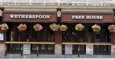 Wetherspoon punters could win £5,000 if they're served a 'golden straw' this summer