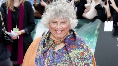 Miriam Margolyes says Queen Elizabeth rolled her eyes at her when they met in hilariously awkward moment
