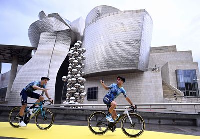 Berets, wheelies and 'Gora Euskadi': The Tour de France arrives in Bilbao