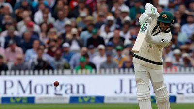 2nd Ashes Test: Usman Khawaja frustrates England as Australia stretch lead