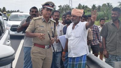 Addl. DG inspects Bengaluru-Mysuru expressway