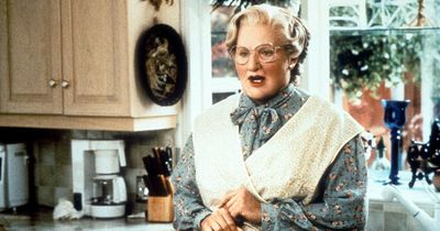 Robin Williams settles whether Mrs Doubtfire was from Glasgow or Edinburgh in throwback clip