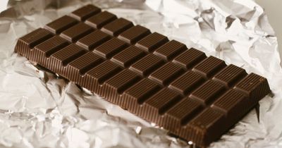 Nutritionist says dark chocolate could be the answer to bad bloating