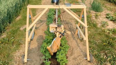 Raspberry Pi Weed Burning Robot Protects Your Garden