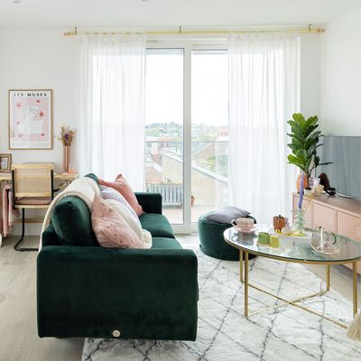 ‘I’ve used landlord-friendly hacks to make it my own!’ says this colour-happy London renter