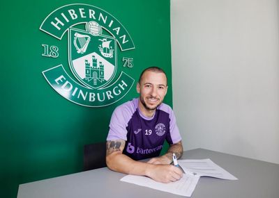 New Hibs signing Adam Le Fondre determined to prove he is not past his best