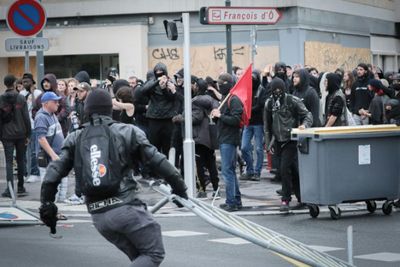 France deploys 45,000 police to quell 'unacceptable' riots