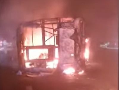 India bus fire kills at least 25, injures eight