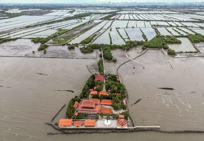 Just four pupils left: how the sea rose up on a Thai village