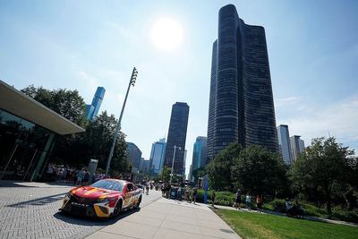 Worker dies while setting up NASCAR Chicago street track