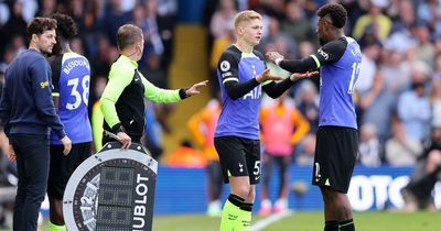 Tottenham midfielders Matthew Craig and Nile John put pen to paper on new contracts