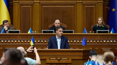 EU support for Ukraine's membership 'unequivocal', says Spanish PM on trip to Kyiv