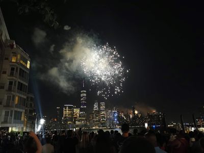 7 tips and tricks to capture fireworks on your phone like a pro
