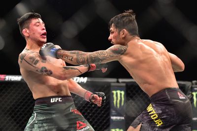 UFC free fight: Alexandre Pantoja batters Brandon Moreno in dominant decision win