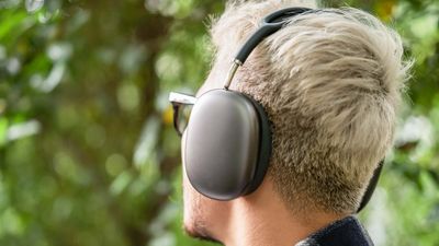 7 features I want to see on all wireless headphones