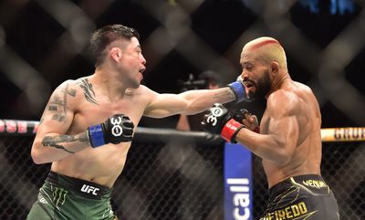 UFC free fight: Brandon Moreno defeats Deiveson Figueiredo to close out championship tetralogy