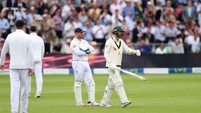 Watch: Injured Nathan Lyon walks out to bat in 'heroic' act