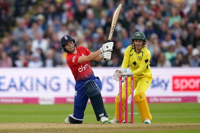 Amy Jones staying hopeful as defeat leaves Ashes hopes hanging by a thread