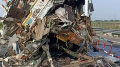 Driver, attendant killed after truck crashes into stationary truck at Bundelkhand Expressway in UP's Jalaun