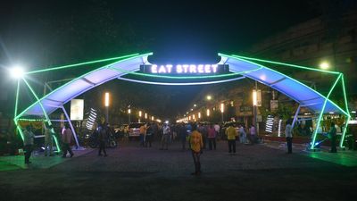 Vijayawada’s foodies throng Eat Street as outlets stay open till midnight