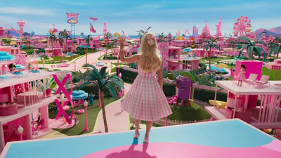 Margot Robbie’s Body Double For Barbie Has Dished Some Serious BTS Tea & I Can’t Wait To Watch