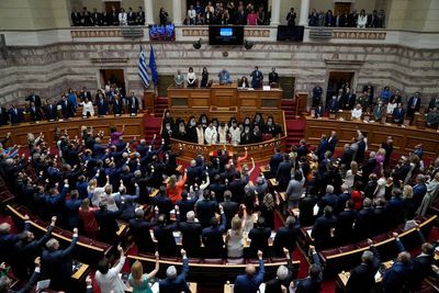 Greece's new parliament sworn in following conservative party's election victory