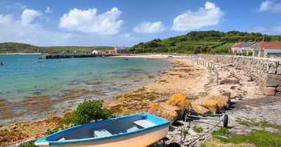 UK's hidden seaside islands 25 miles from the mainland that look like the Maldives