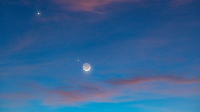 How to see the moon in conjunction with 5 planets this month