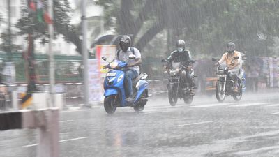 Heavy rainfall: Idukki, Kannur on red alert, 10 districts on orange alert on Tuesday