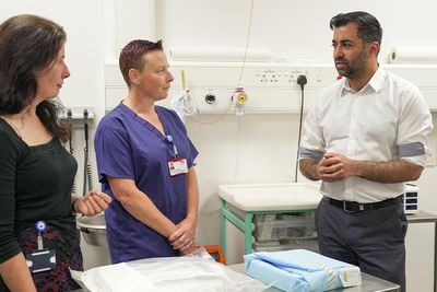 Humza Yousaf pledges to give junior doctors ‘biggest ever' pay rise to avoid strikes