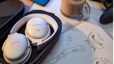 Quick! Save £100 on Bose's QuietComfort 45 noise-cancelling headphones