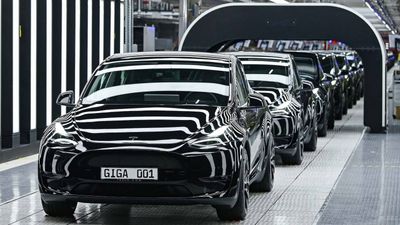 Stock Market Today: Tesla Stock Soars in Quiet Day for Markets