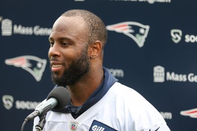 Former Patriots RB James White names his top-five RB rooms