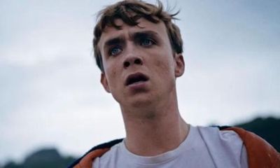 I Am Kevin review – spine-tingling stories on the sand in atmospheric theatre show