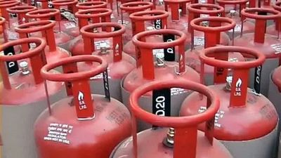 Price of commercial LPG cylinder raised