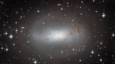 Hubble telescope checks on the Milky Way galaxy's lonely neighbor (photo)