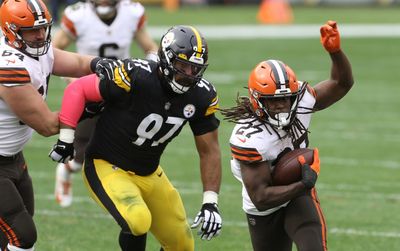 2 former Browns should be on Steelers free-agent radar