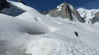 Hiking a glacier to Col d’Entreves: a breathtaking introduction to mountaineering on the Mont Blanc Massif