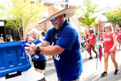 Revelers across the US brave heat and heavy downpours to celebrate Fourth of July