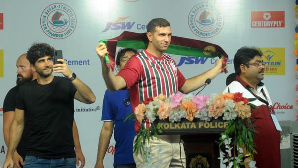 FIFA Golden Glove winner Martinez arrives in Kolkata, says delighted to be  here