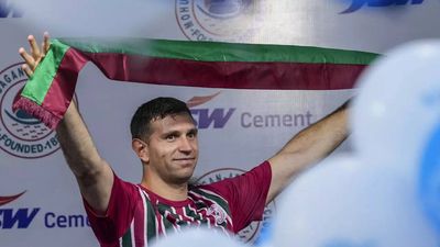 Watch: Argentina's FIFA World Cup winner Emiliano Martinez inaugurates Mohun Bagan's Pele-Maradona-Sobers Gate