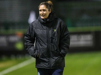 Hannah Dingley makes history as first female head coach of professional English men’s team