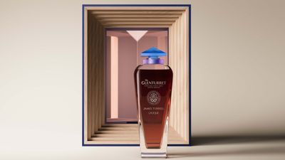American artist James Turrell unveils whisky decanter for The Glenturret