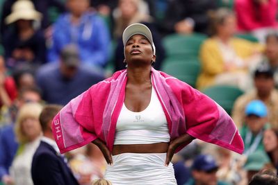 Why did Venus Williams not shake hands with umpire at Wimbledon?