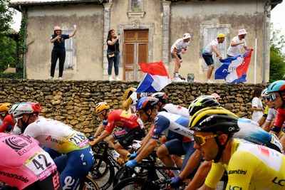 Tour de France peloton split over continued use of downhill finishes