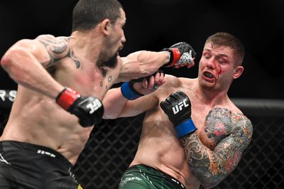 UFC free fight: Robert Whittaker puts on vintage performance against Marvin Vettori