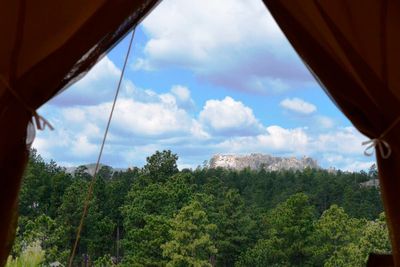 More travelers get cozy with glamping, even amid high costs