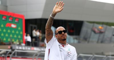 Lewis Hamilton sent F1 retirement warning amid roadblocks in Mercedes contract talks