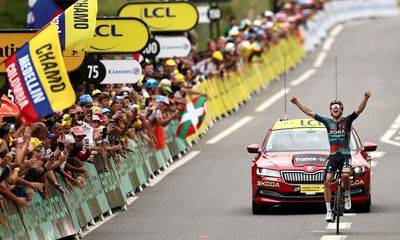 Hindley wins Tour de France stage five as Vingegaard outguns Pogacar on climb